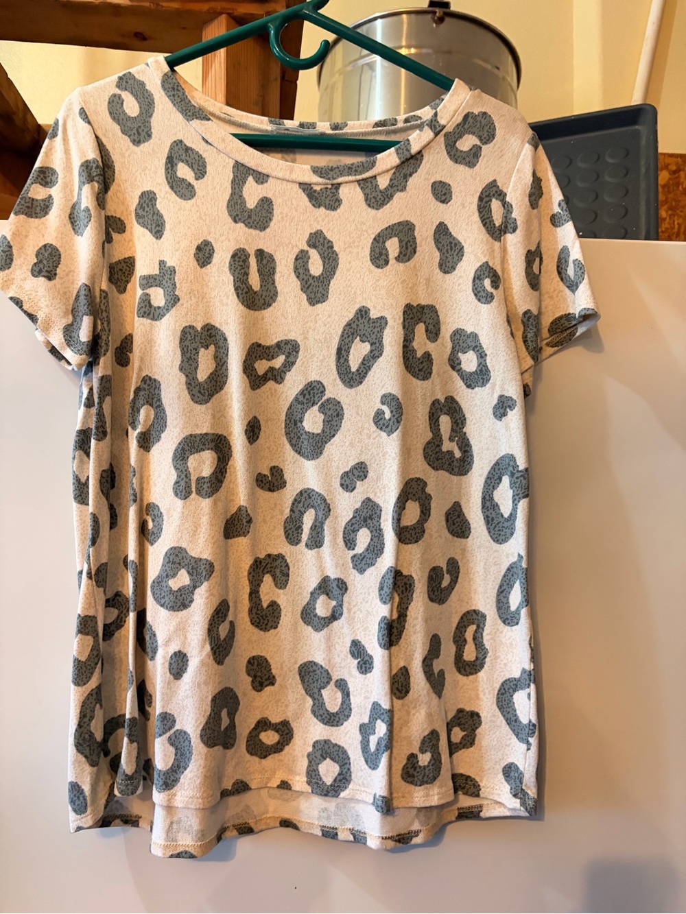 Cream & Gray Leopard Short Sleeve Tee